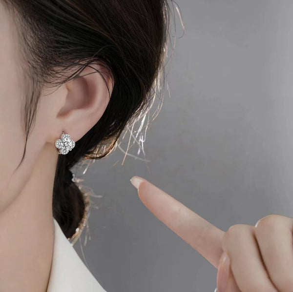 Allison - White Gold Moissanite Clover Earrings