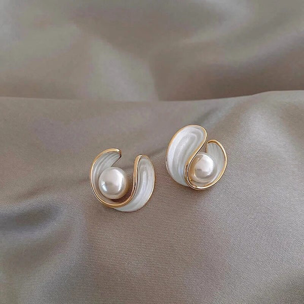 Gold Earrings Featuring Luxurious White Opals and Pearls