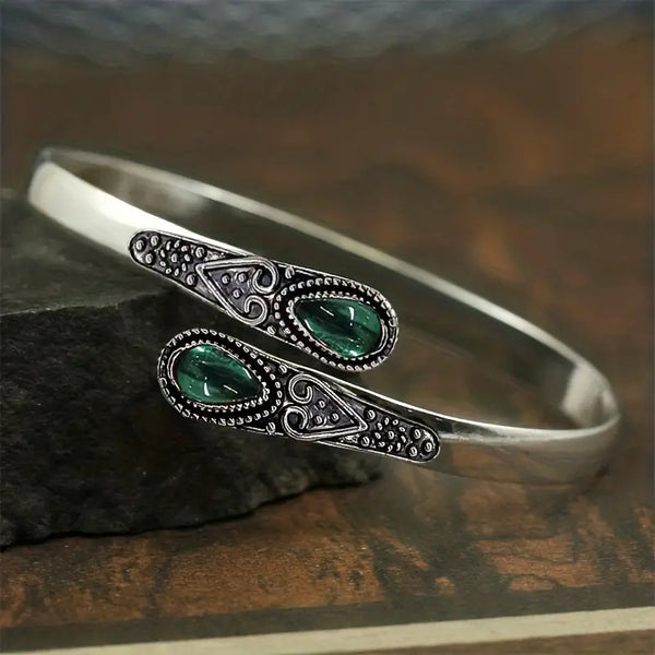 Aria - Esmeralda Devereux White Gold Bracelet