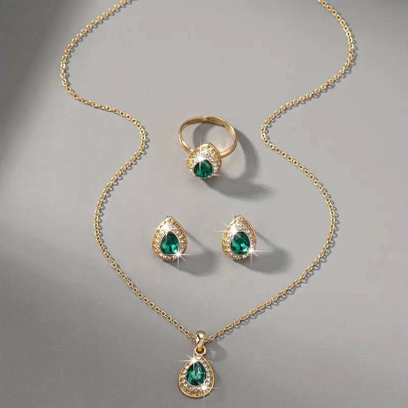 Noémie Glastra - Gold Jewelry Set