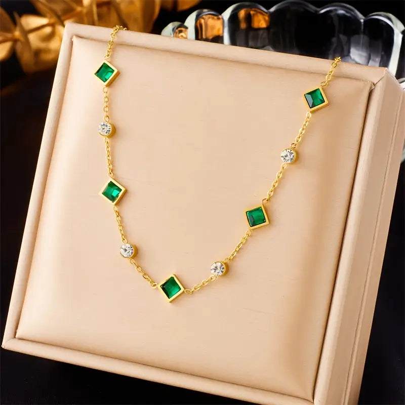 Amelisse - Gold Glenwyn Necklace