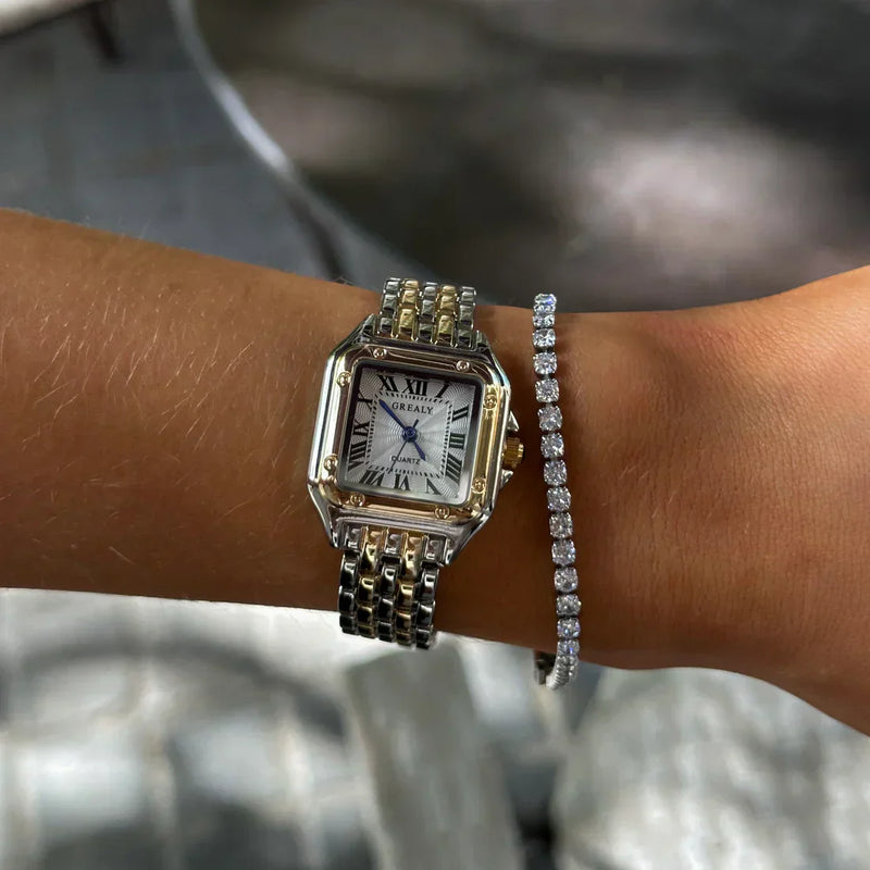 Fienna - Gold Watch