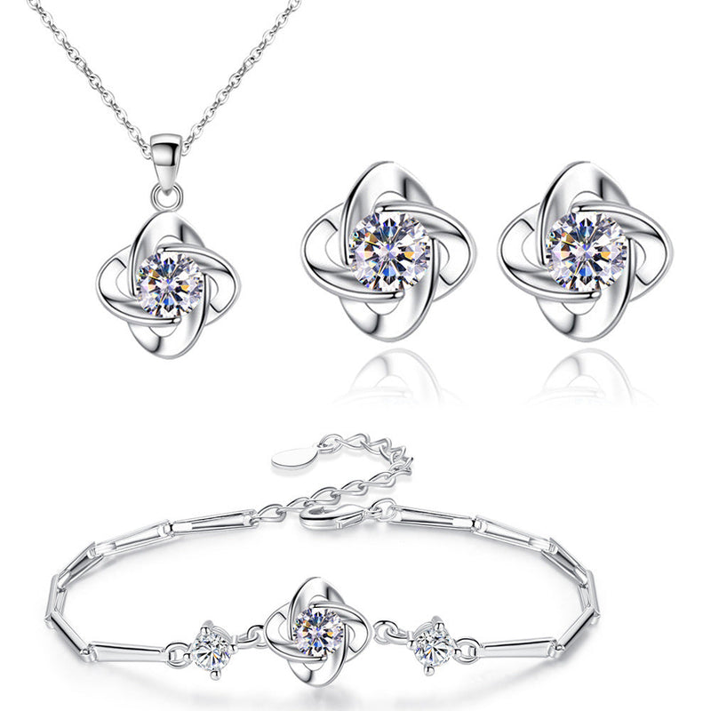 Mia - Seren Clover Loop Set in White Gold
