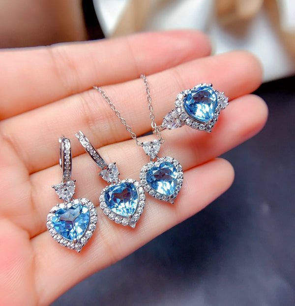 Liora Amorique - Red Jewelry Set in White Gold