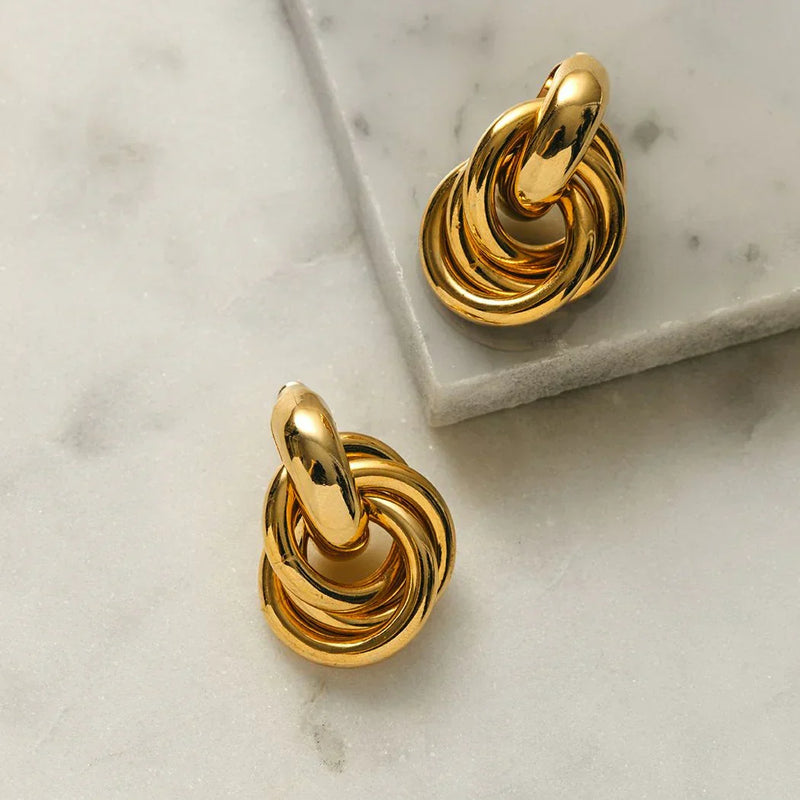 Bold Interlocking Earrings in White Gold