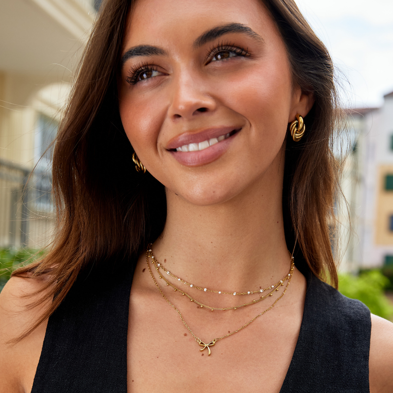 Amelia - Elegant White Bead Necklace