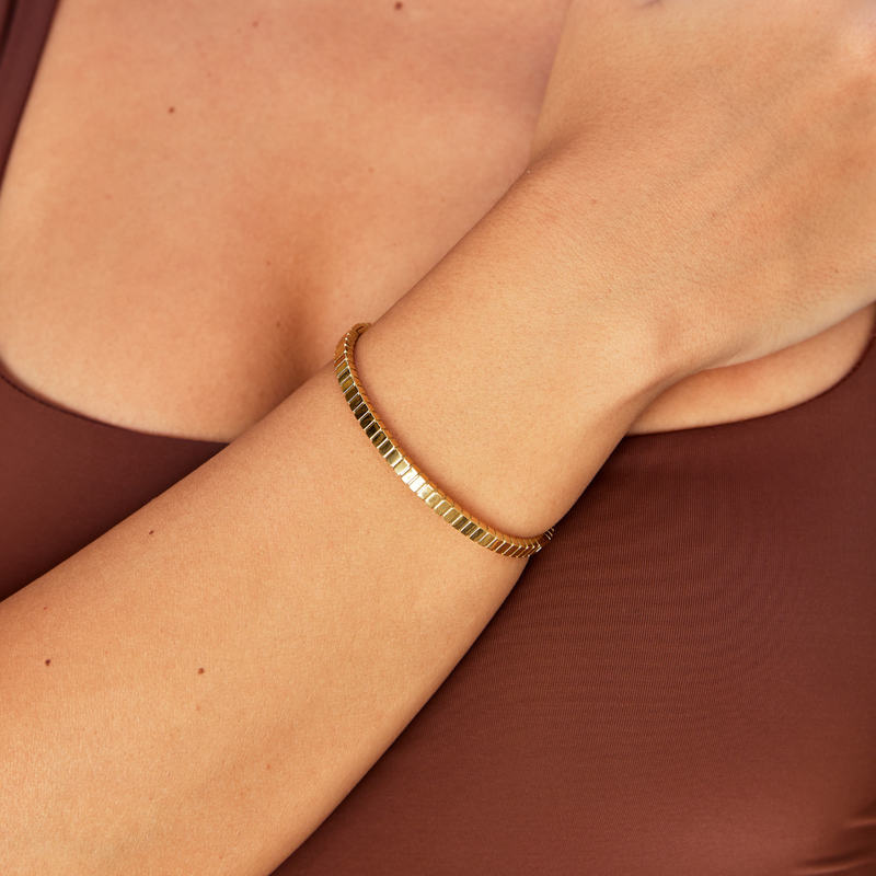 Elegant Tara Gold Bangle