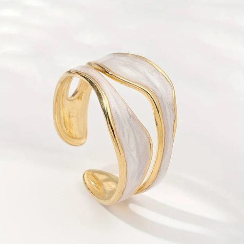 Timeless Vintage White Gold Dream Ring