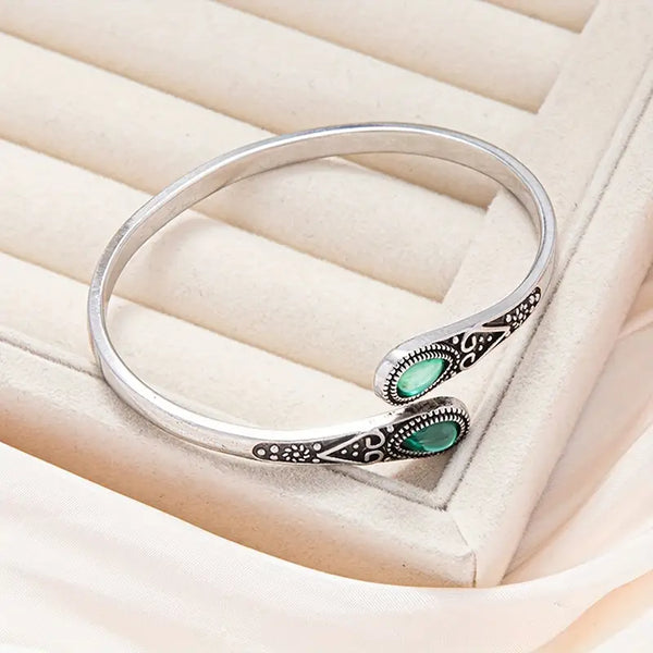Aria - Esmeralda Devereux White Gold Bracelet