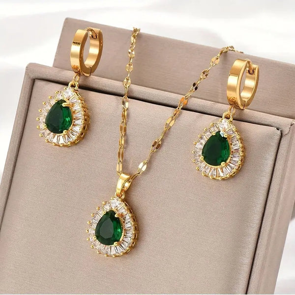 Rheya Lysandelle - Gold Jewelry Set
