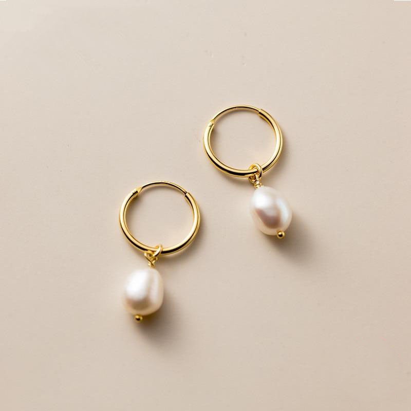 Bella - Elegant Freshwater Pearl Earrings