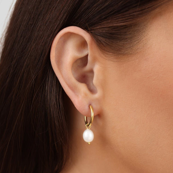 Bella - Elegant Freshwater Pearl Earrings