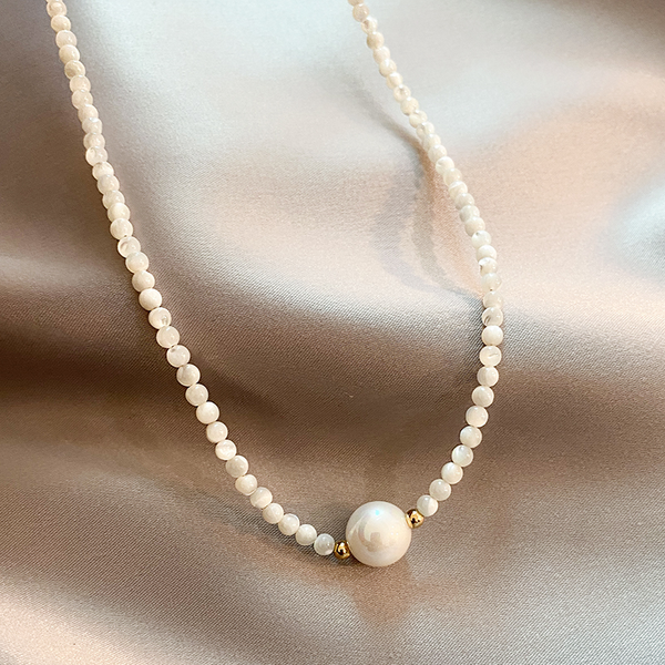 Eden - Chic Pearl Pendant Necklace