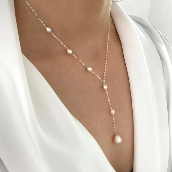 Vintage Pearl Pendant Necklace with Ruby Accents