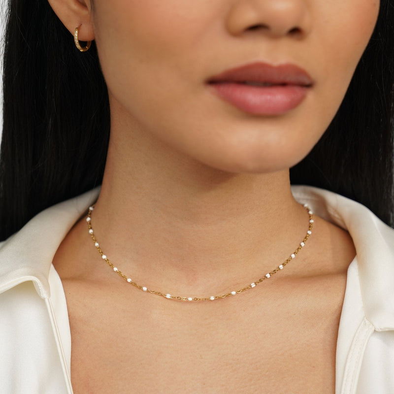 Amelia - Elegant White Bead Necklace