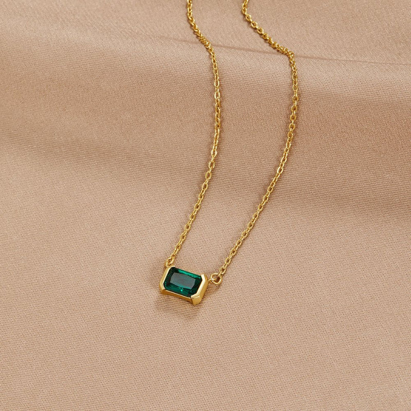 Moni - Emerald Green Necklace