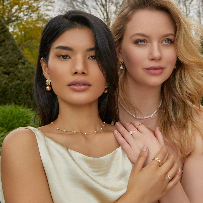 Amy - Exquisite Pearl Necklace in Pure Gold