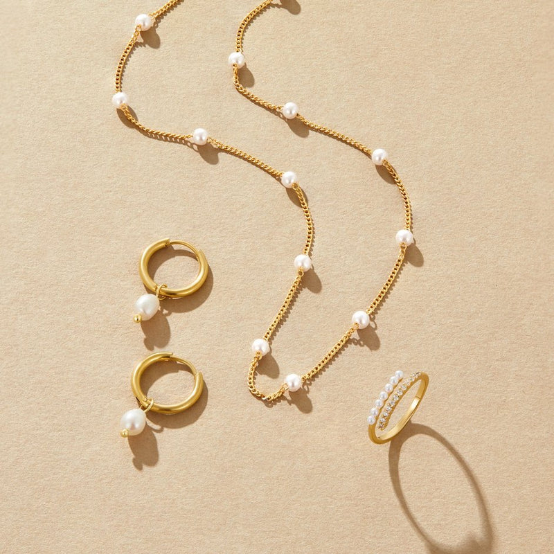 Amy - Exquisite Pearl Necklace in Pure Gold
