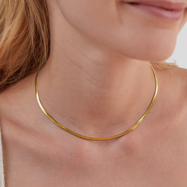 Annie - Gold Snake Chain Necklace