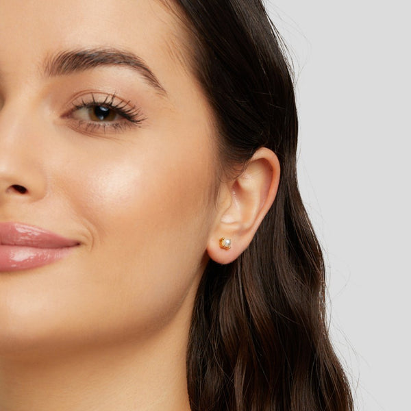Sofia - Elegant  Pearl Stud Earrings